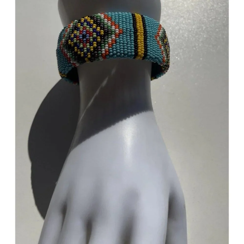 Vintage Handmade Navajo Indian Beaded Bracelet White Blue Red Yellow Sz 7.5”
